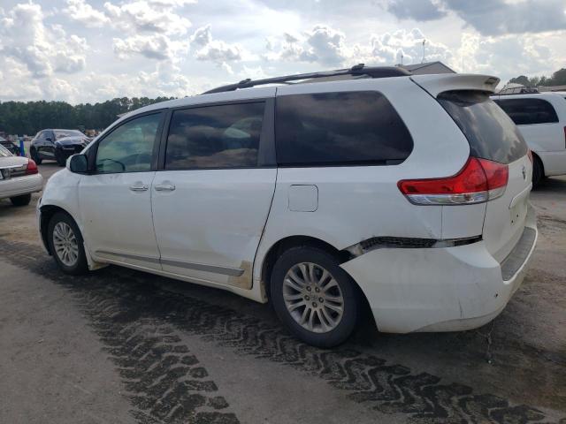 2014 TOYOTA SIENNA XLE