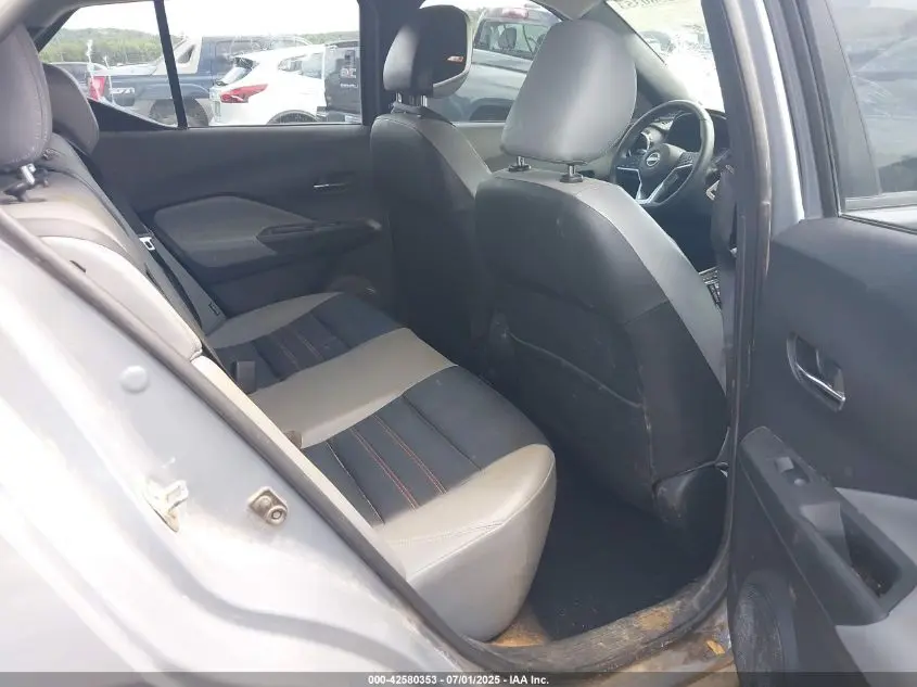 2023 NISSAN KICKS SR XTRONIC CVT