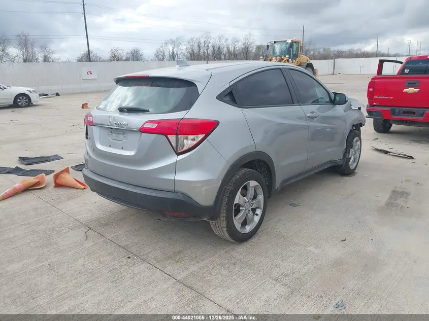 2022 HONDA HR-V 2WD LX