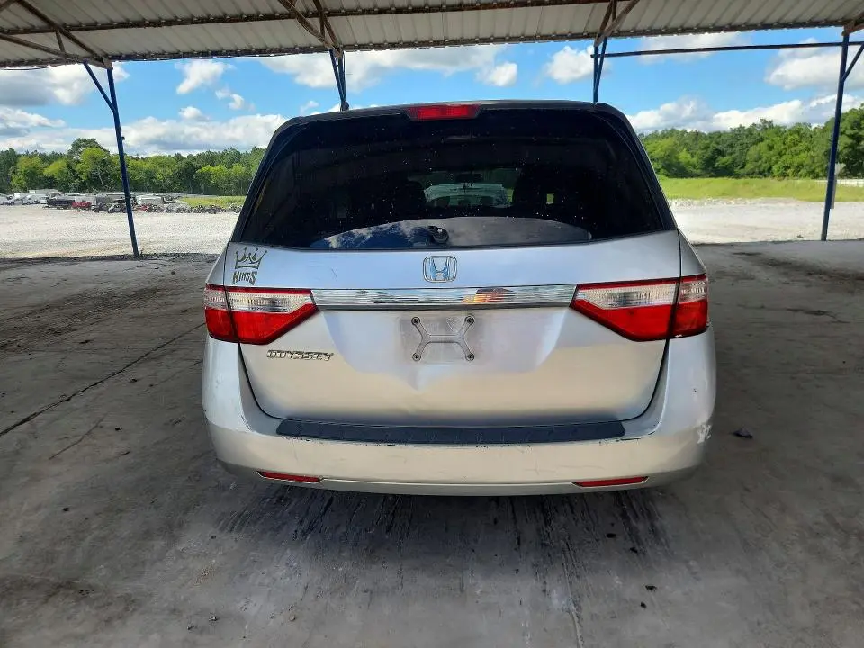 2011 HONDA ODYSSEY LX  