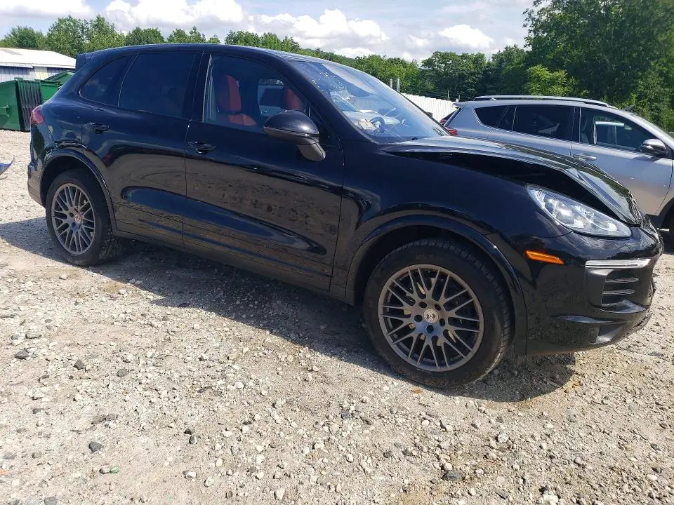 2018 PORSCHE CAYENNE   