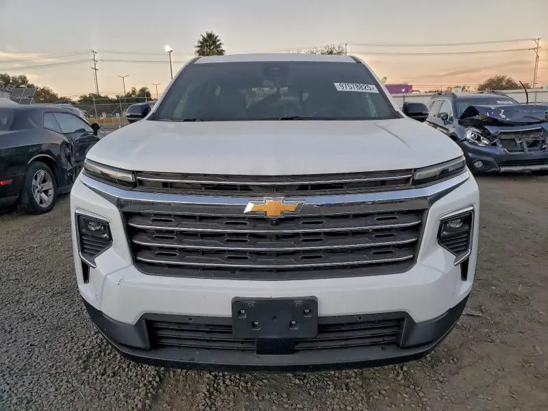 2025 CHEVROLET TRAVERSE LT  