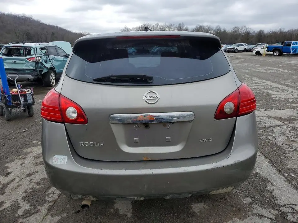 2011 NISSAN ROGUE S  