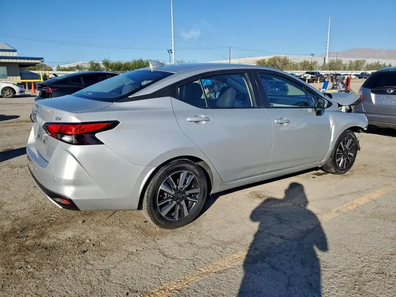 2021 NISSAN VERSA SV  