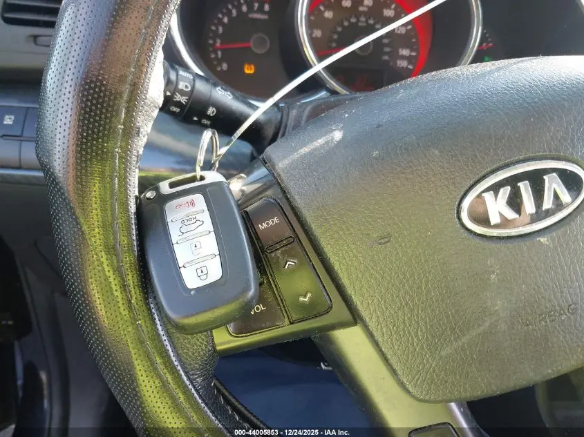 2011 KIA SORENTO SX V6