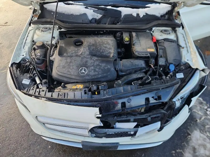 2015 MERCEDES-BENZ GLA 250 4MATIC  