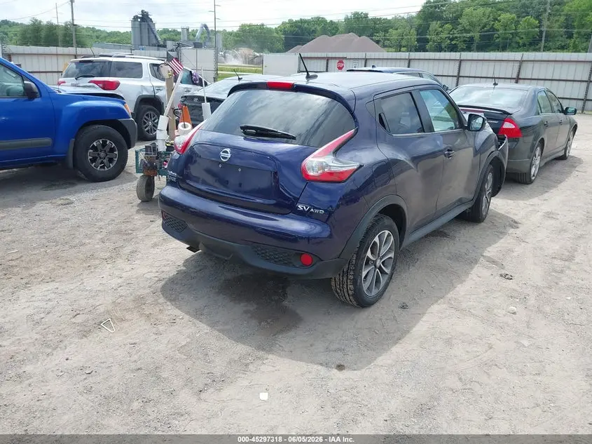 2017 NISSAN JUKE SV