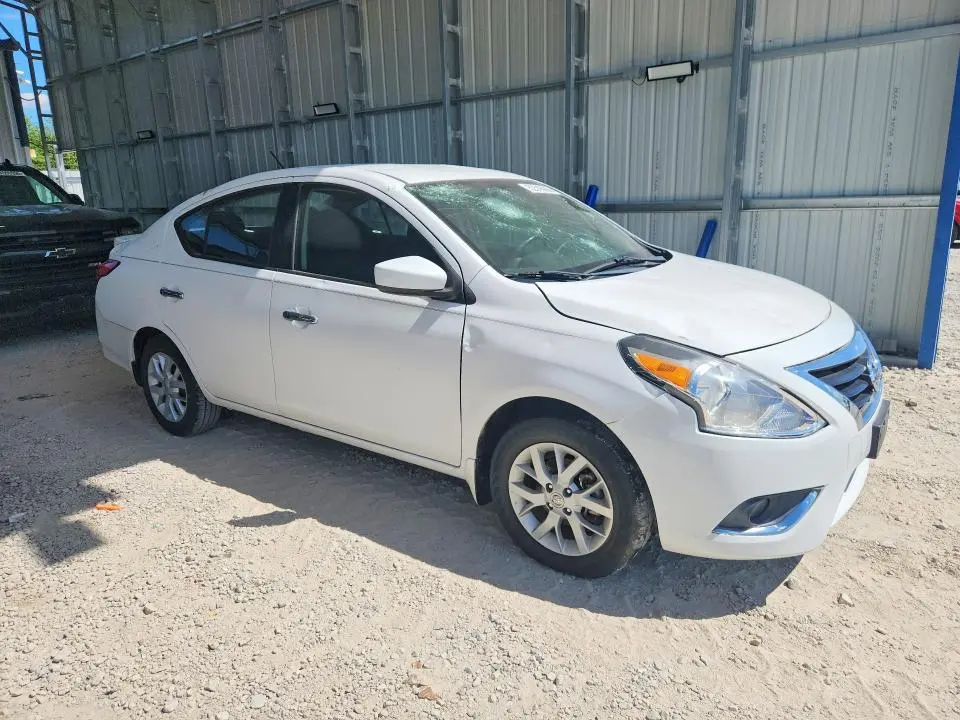 2019 NISSAN VERSA SV  