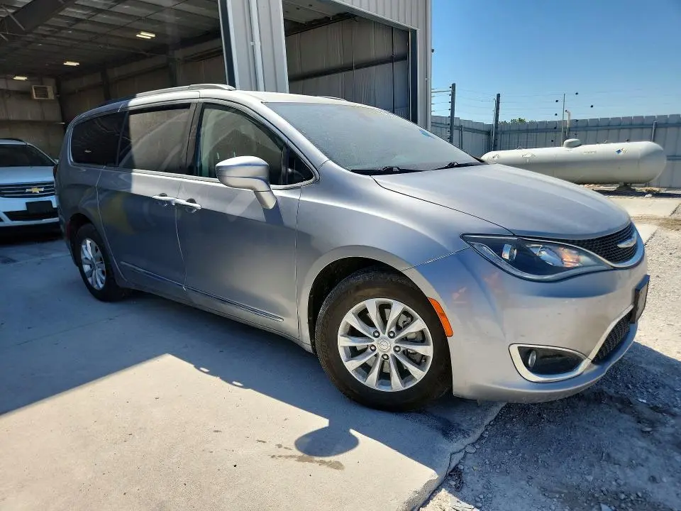 2017 CHRYSLER PACIFICA TOURING L  