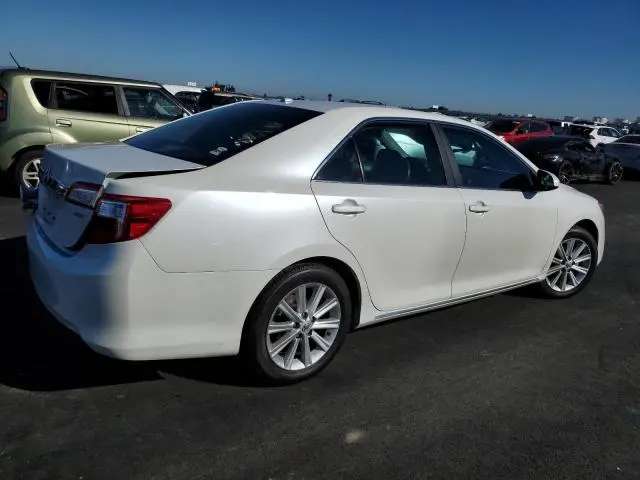 2014 TOYOTA CAMRY SE  