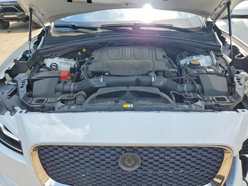 2017 JAGUAR F-PACE PRESTIGE  