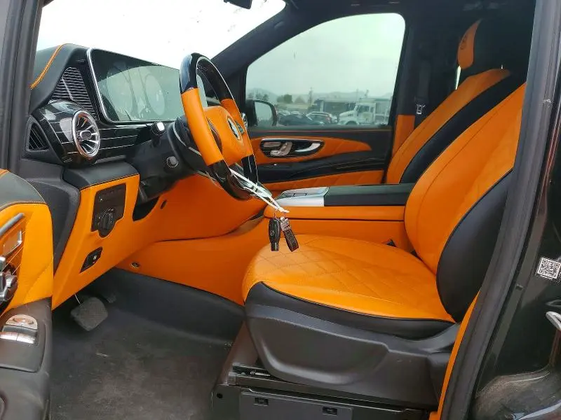 2023 MERCEDES-BENZ METRIS   