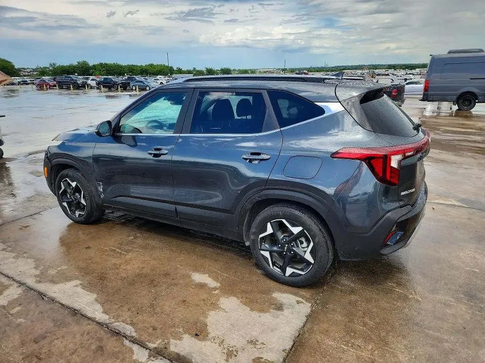 2025 KIA SELTOS EX  
