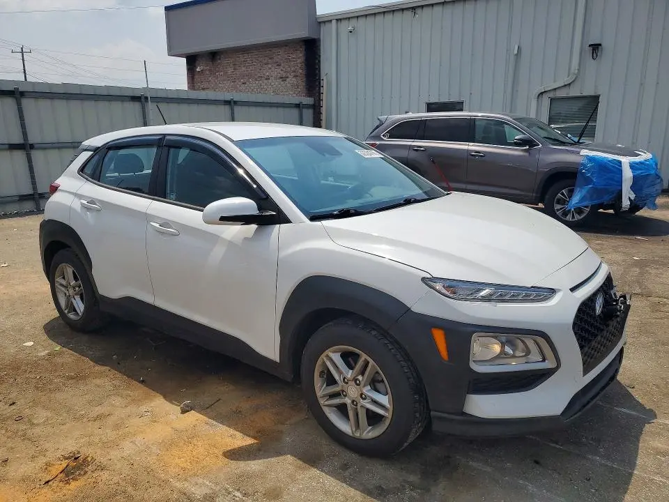 2020 HYUNDAI KONA SE  