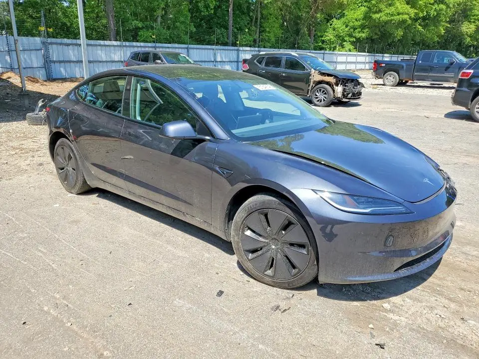 2025 TESLA MODEL 3   