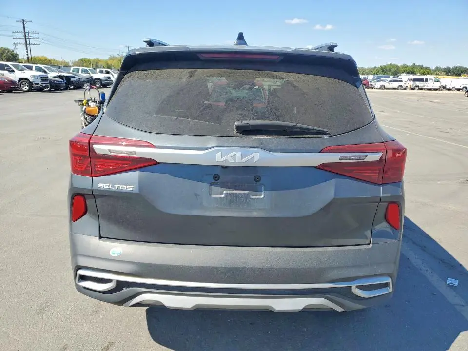 2023 KIA SELTOS EX  