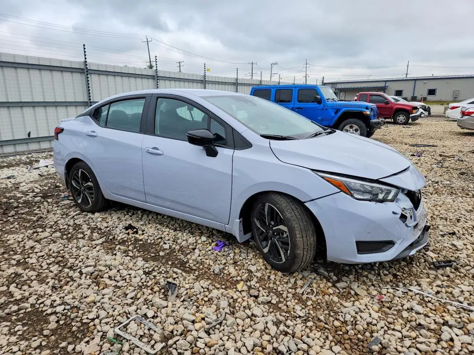 2025 NISSAN VERSA SR  