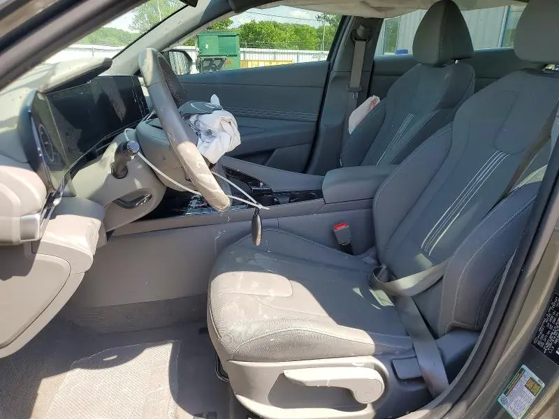 2025 HYUNDAI ELANTRA SEL  