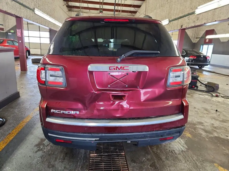 2015 GMC ACADIA SLE  