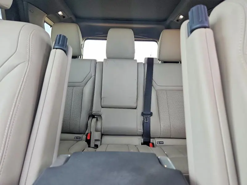 2019 LAND ROVER DISCOVERY SE  
