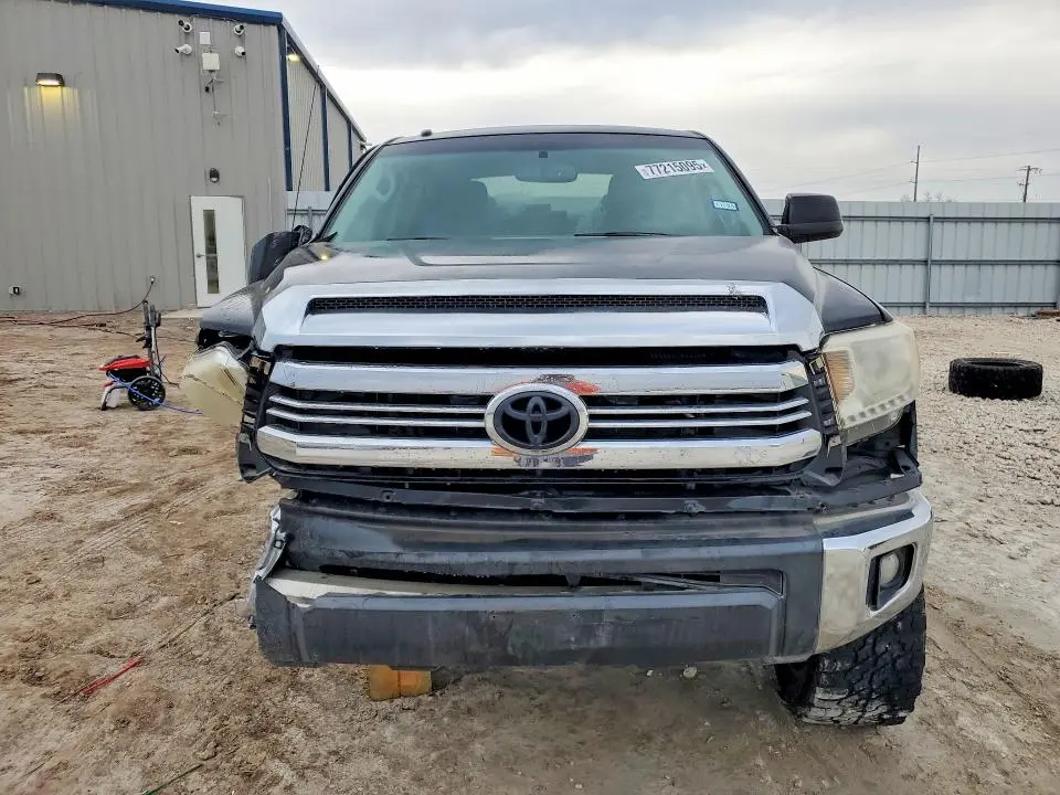 2016 TOYOTA TUNDRA CREWMAX SR5  