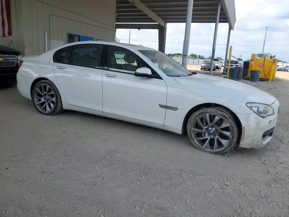2013 BMW 750 I  