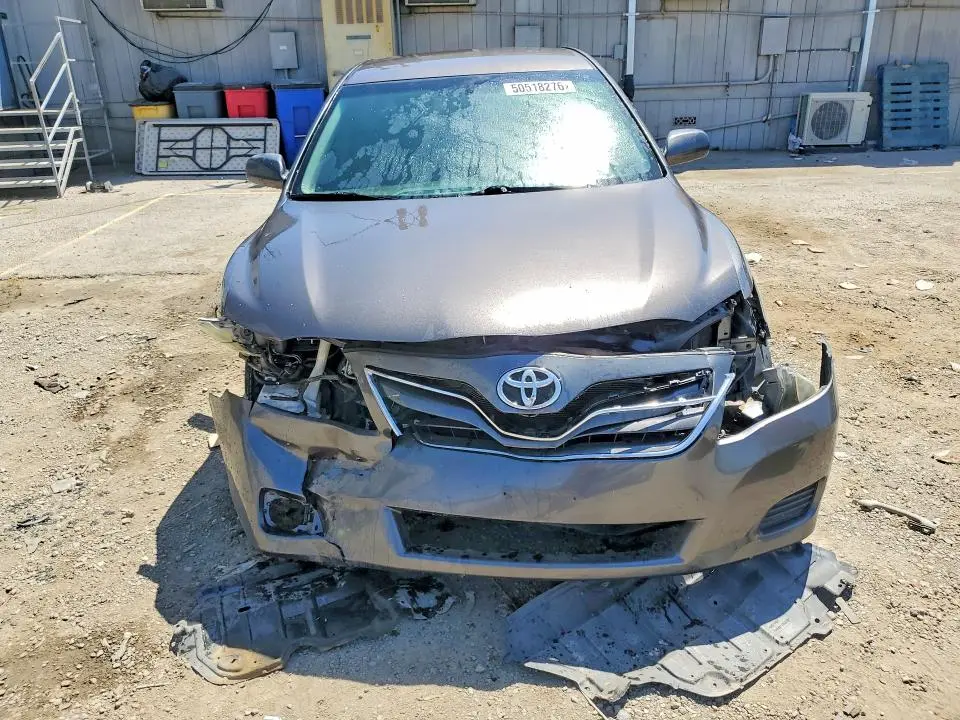 2011 TOYOTA CAMRY LE  