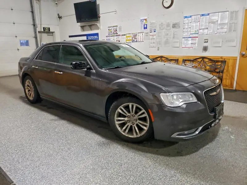 2016 CHRYSLER 300C   