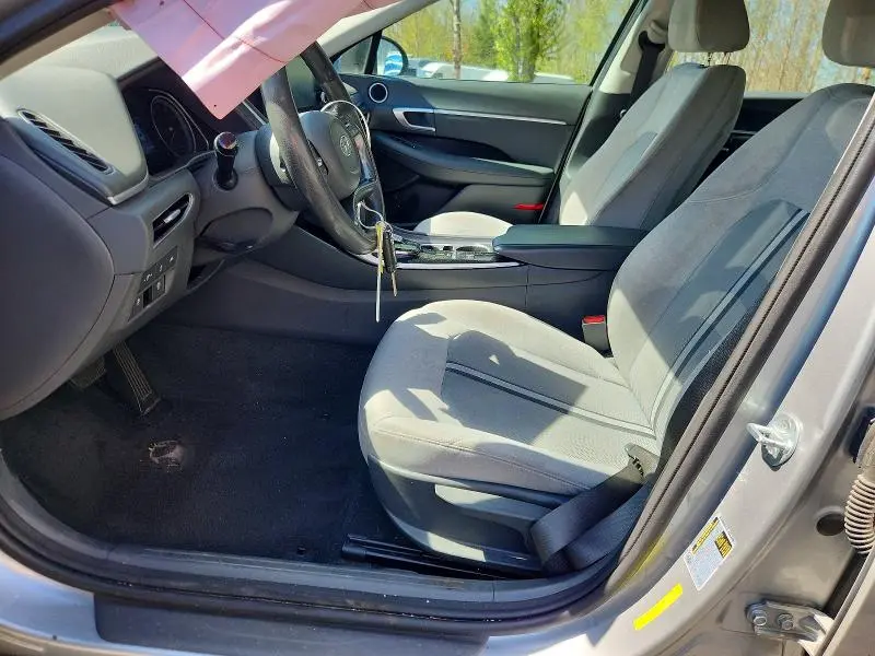 2021 HYUNDAI SONATA SE  