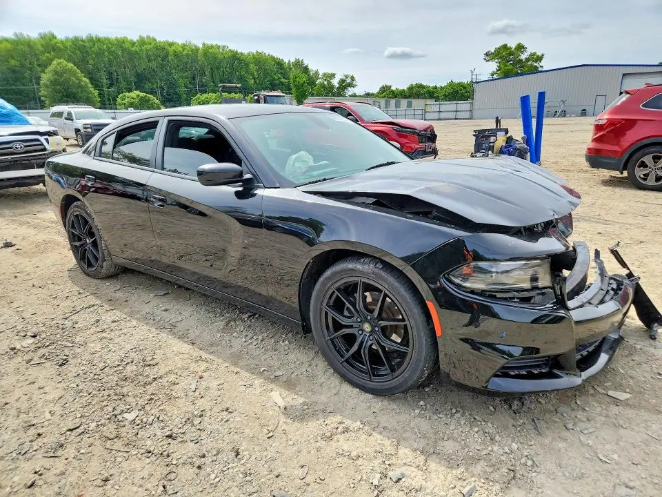 2019 DODGE CHARGER SXT  