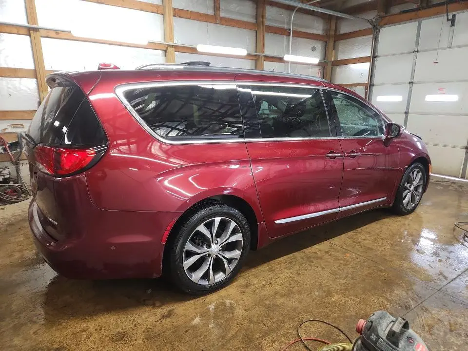 2019 CHRYSLER PACIFICA LIMITED  
