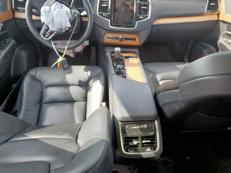 2023 VOLVO XC90 PLUS  
