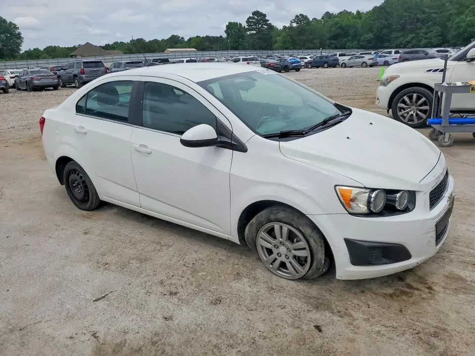 2015 CHEVROLET SONIC LT  