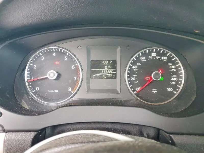 2013 VOLKSWAGEN JETTA SE  