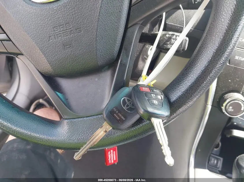 2015 TOYOTA CAMRY LE