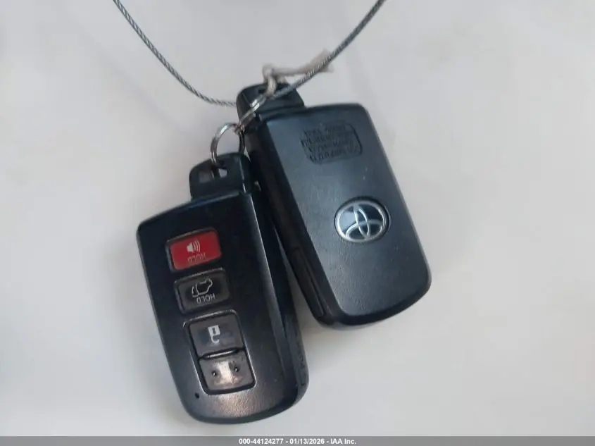 2016 TOYOTA RAV4 HYBRID XLE