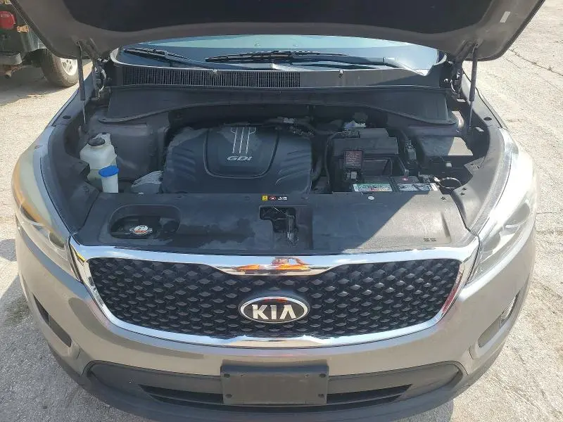 2017 KIA SORENTO LX V6  