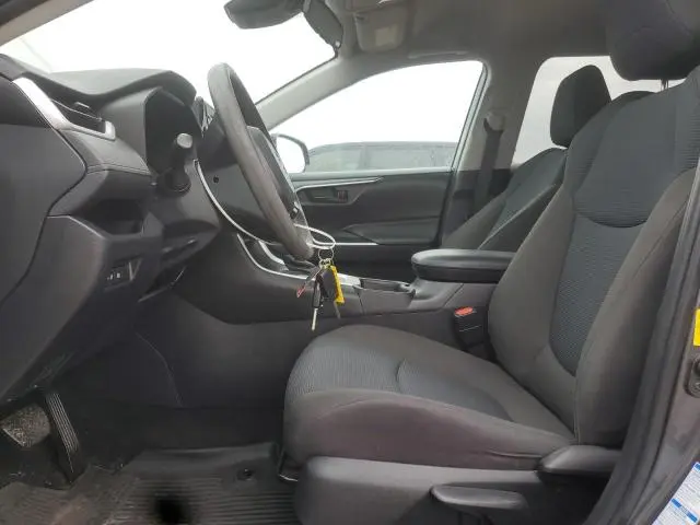 2022 TOYOTA RAV4 LE  