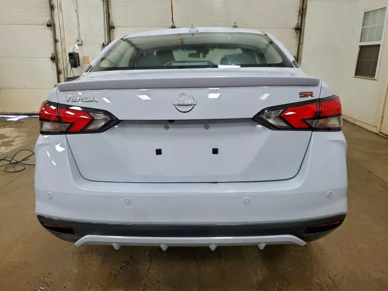 2024 NISSAN VERSA SR  