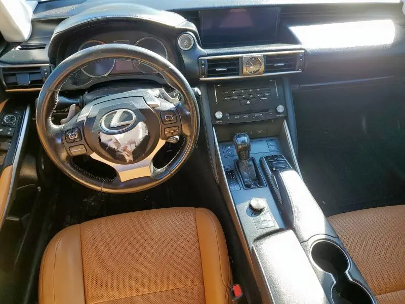 2017 LEXUS IS 200T   