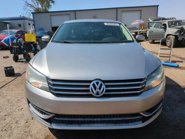 2013 VOLKSWAGEN PASSAT SE  