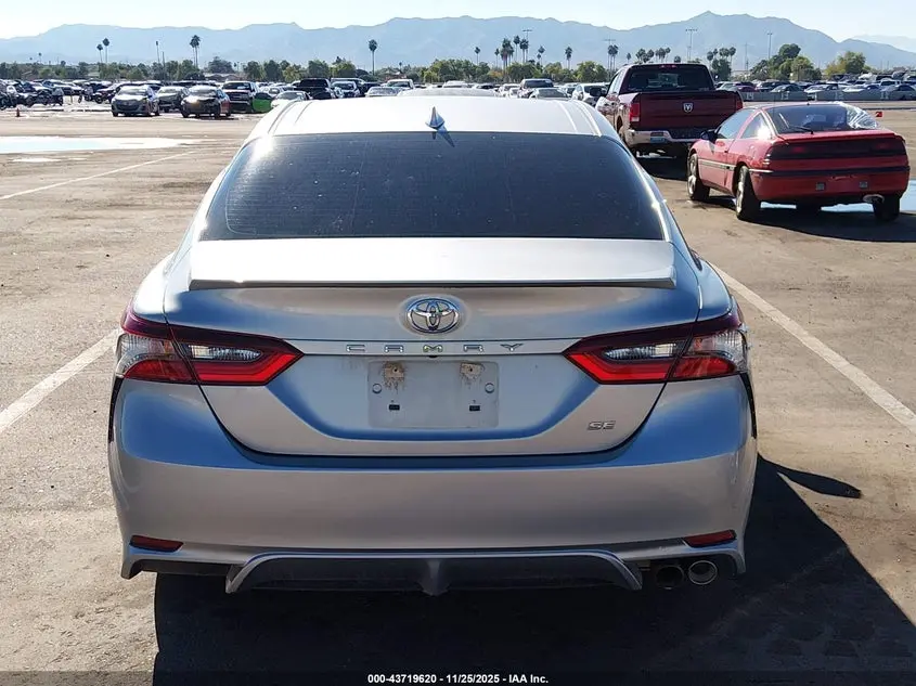 2022 TOYOTA CAMRY SE