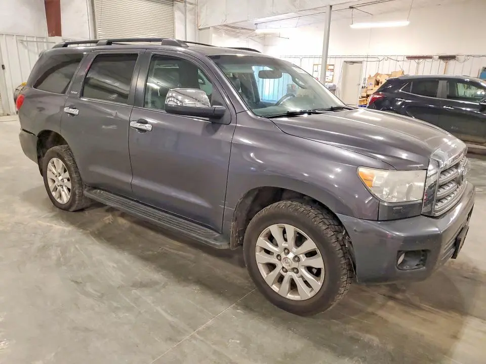 2013 TOYOTA SEQUOIA PLATINUM  