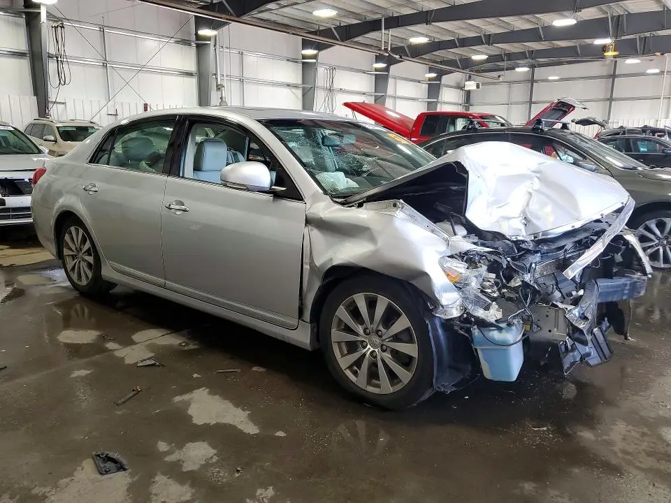 2011 TOYOTA AVALON LIMITED  