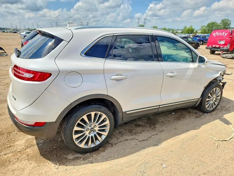2015 LINCOLN MKC   