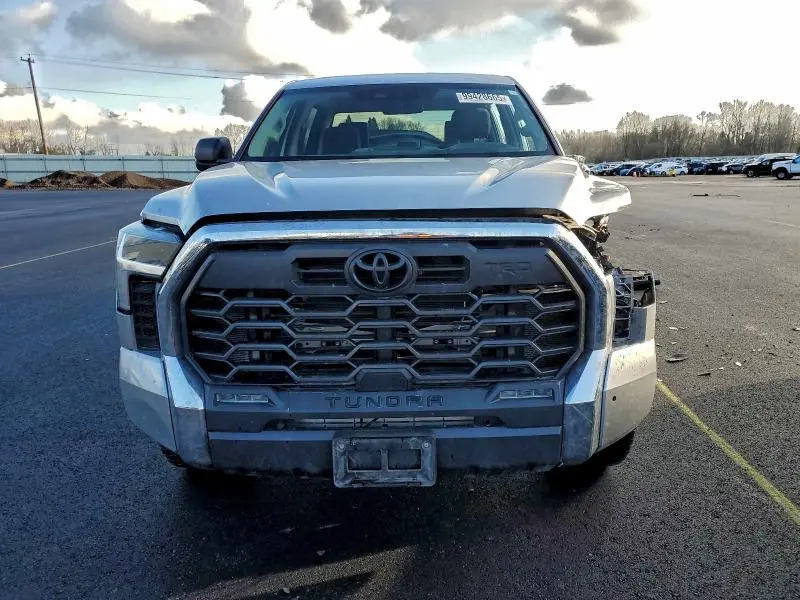 2023 TOYOTA TUNDRA CREWMAX SR5  