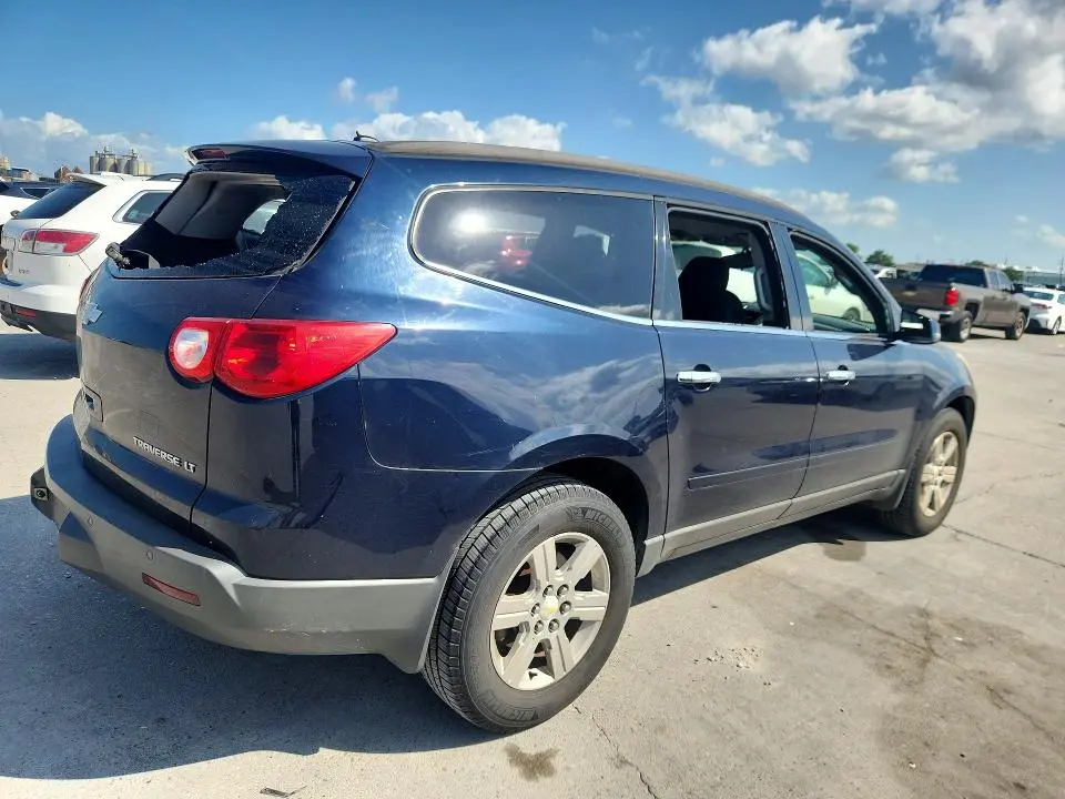 2011 CHEVROLET TRAVERSE LT  