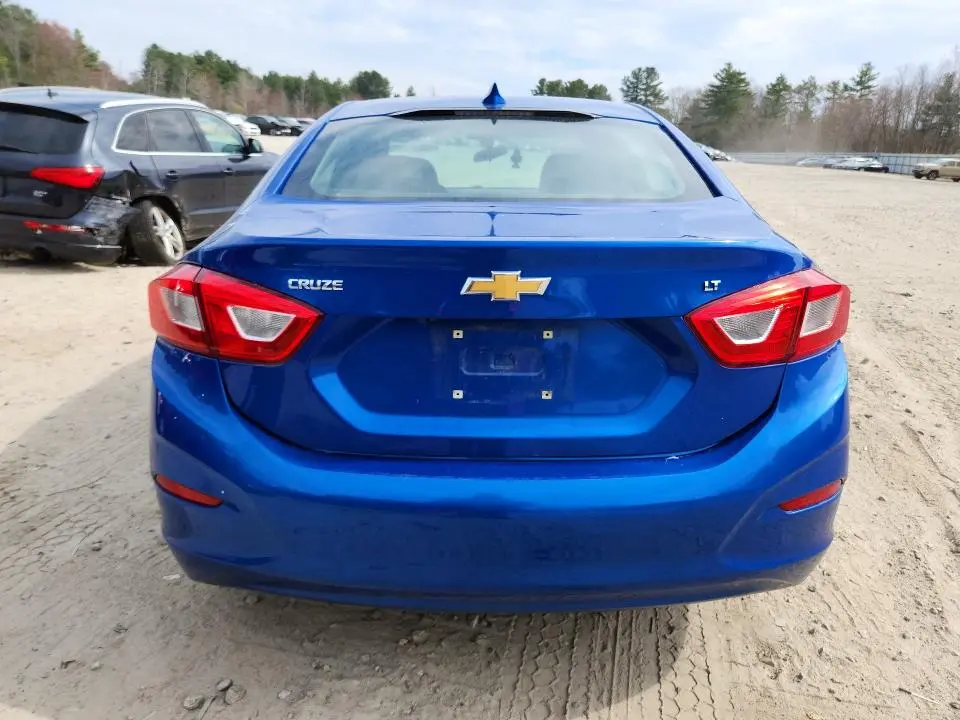 2017 CHEVROLET CRUZE LT  