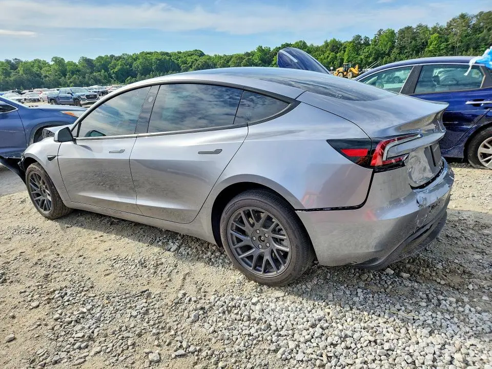 2026 TESLA MODEL 3   