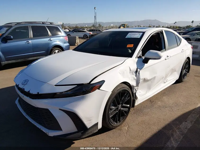 2025 TOYOTA CAMRY SE